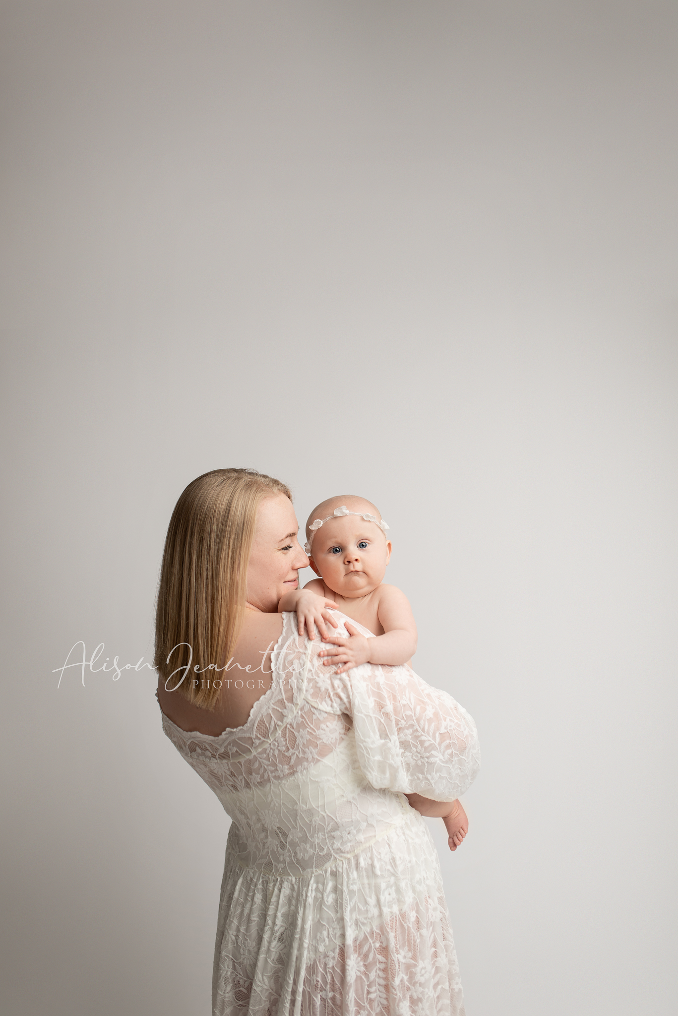 Professional Studio Motherhood Baby Alison Jeanette Photography Saskatoon Saskatchewan Photographer
